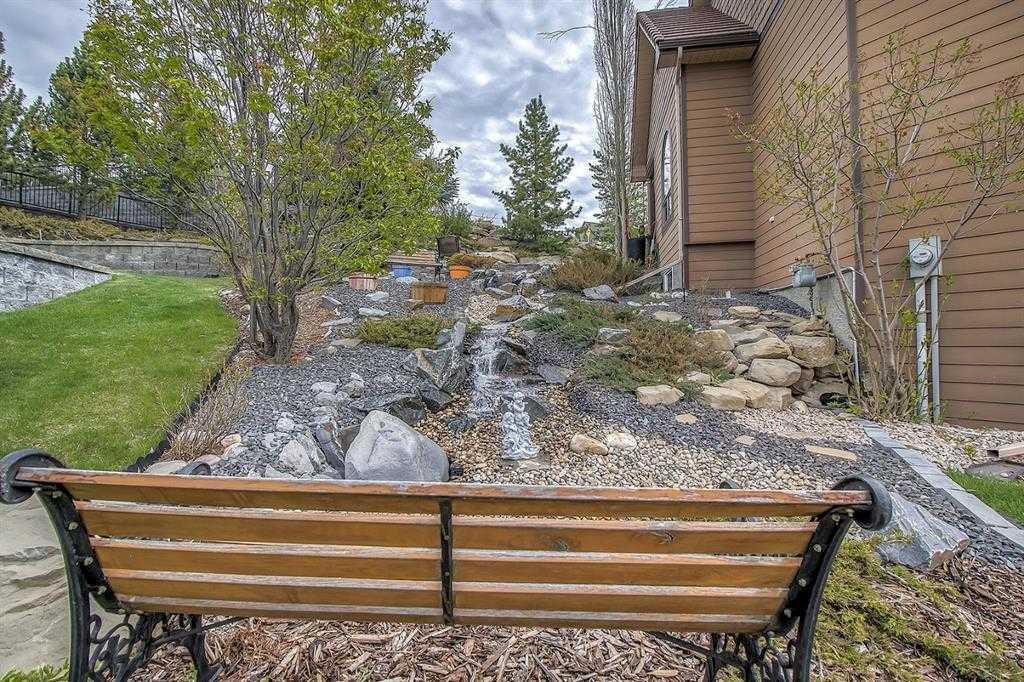 39 Slopes Grove Sw, Calgary, AB - Outdoor