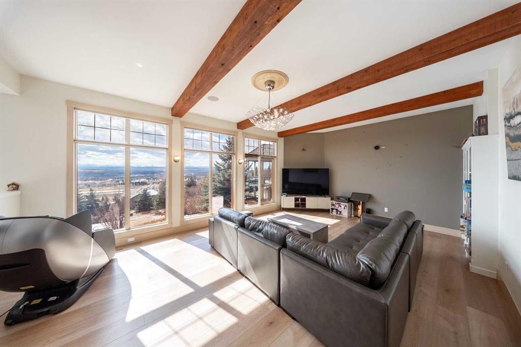 39 Slopes Grove Sw, Calgary, AB - Indoor Photo Showing Living Room
