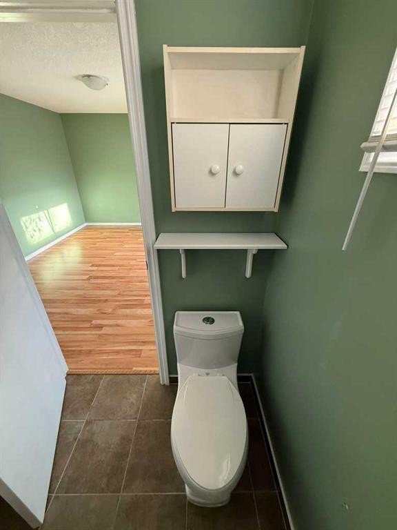 235 Fallswater Road Ne, Calgary, AB - Indoor Photo Showing Bathroom