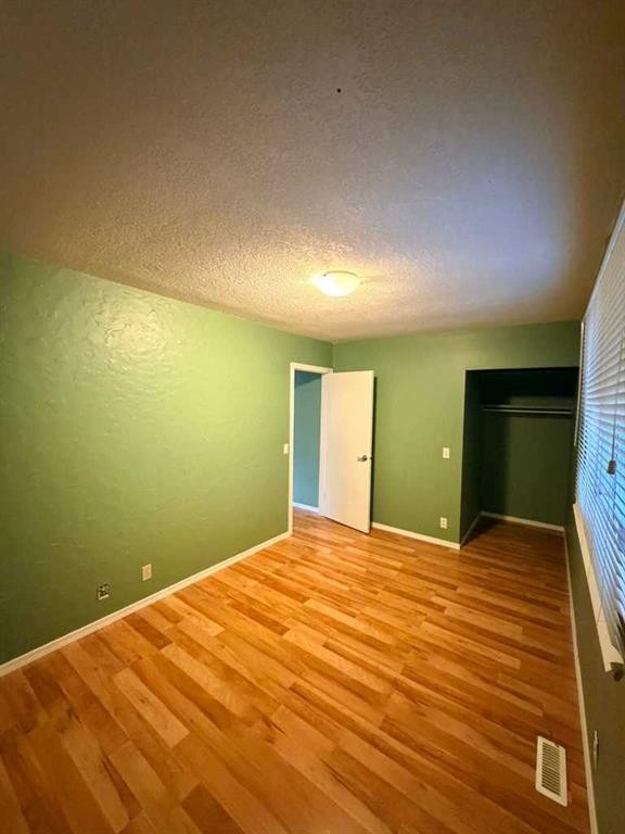 235 Fallswater Road Ne, Calgary, AB - Indoor
