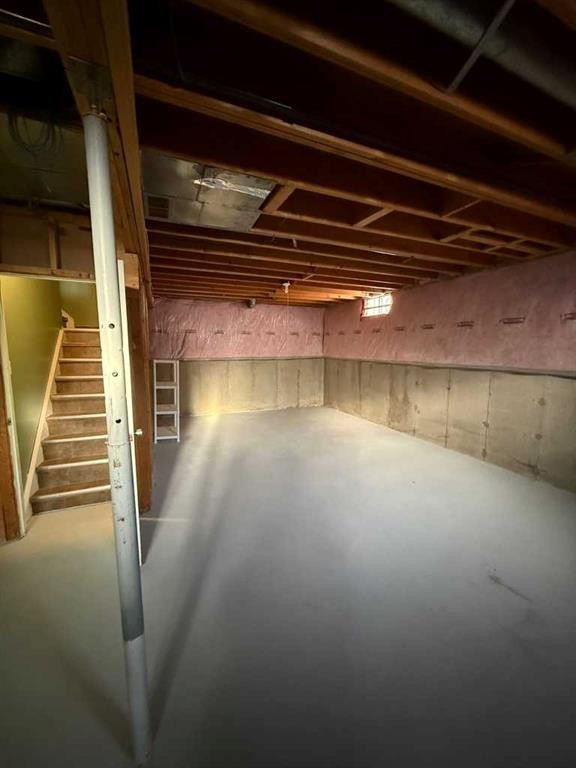 235 Fallswater Road Ne, Calgary, AB - Indoor