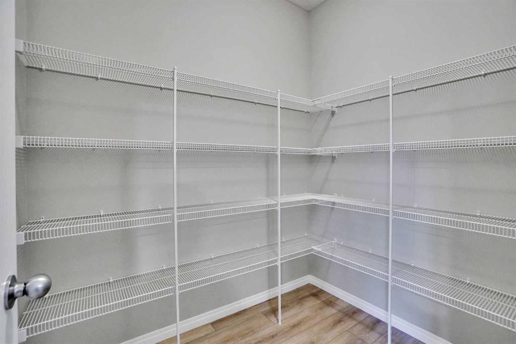 667 Wolf Willow Boulevard Se, Calgary, AB - Indoor With Storage