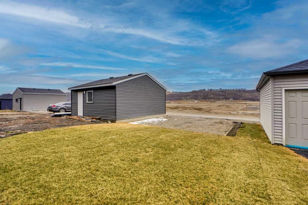 667 Wolf Willow Boulevard Se, Calgary, AB - Outdoor