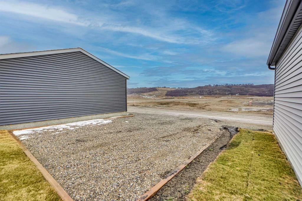 667 Wolf Willow Boulevard Se, Calgary, AB - Outdoor With View