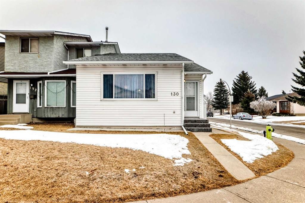 130 Pinemeadow Road Ne, Calgary, AB - Outdoor