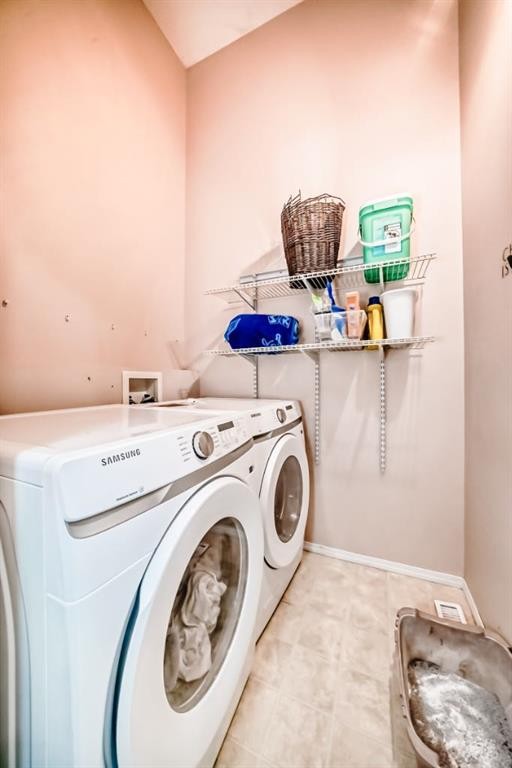 213 Hillvale Crescent, Strathmore, AB - Indoor Photo Showing Laundry Room