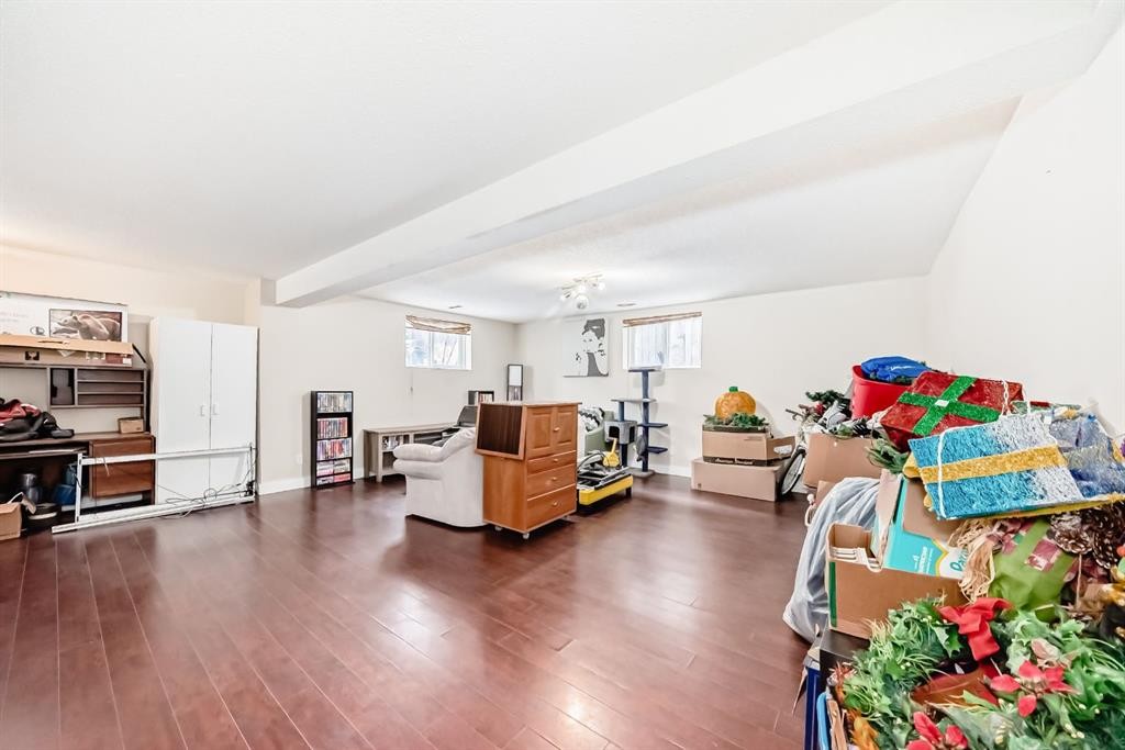 213 Hillvale Crescent, Strathmore, AB - Indoor