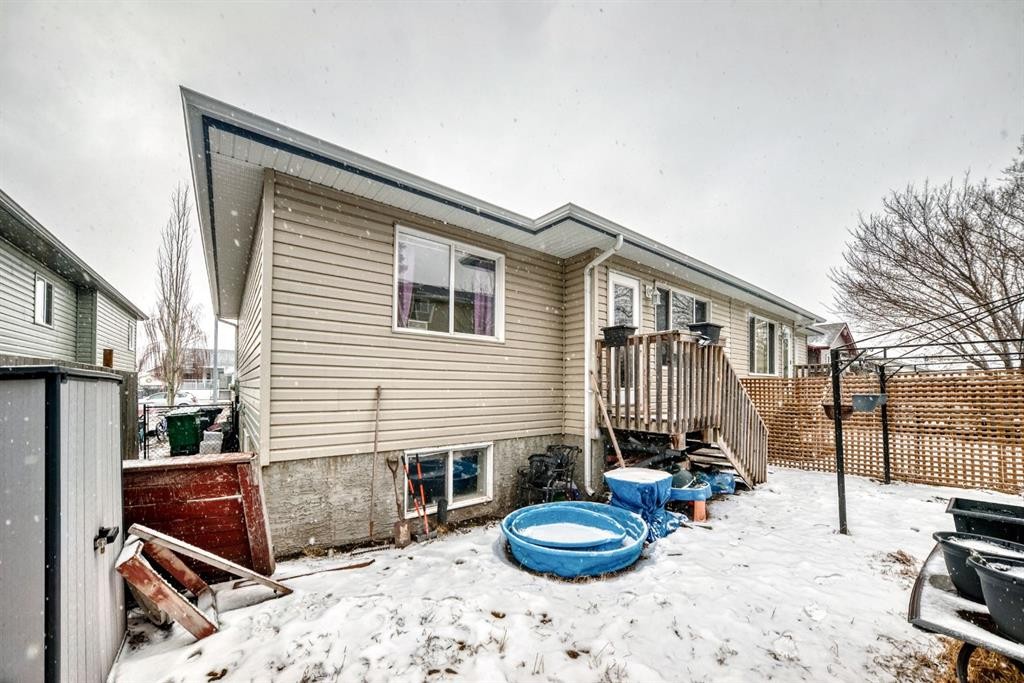 213 Hillvale Crescent, Strathmore, AB - Outdoor With Exterior