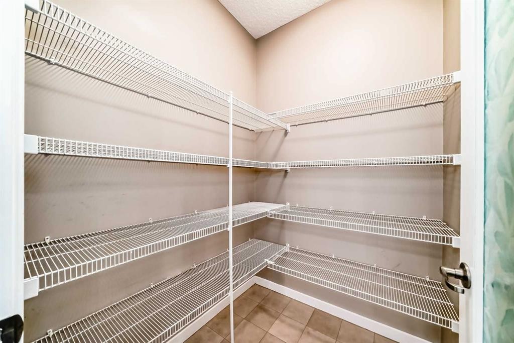 144 Auburn Glen Close Se, Calgary, AB - Indoor With Storage