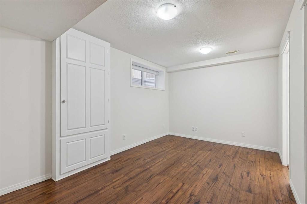 200 Silverado Drive Sw, Calgary, AB - Indoor Photo Showing Other Room