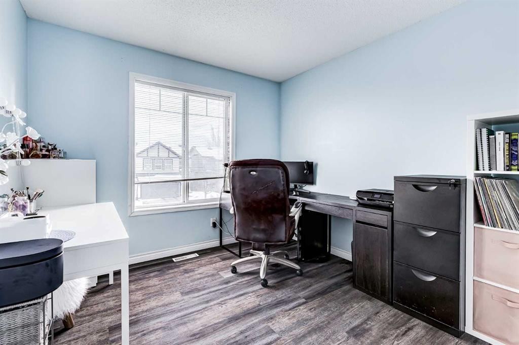 94 New Brighton Circle Se, Calgary, AB - Indoor Photo Showing Office