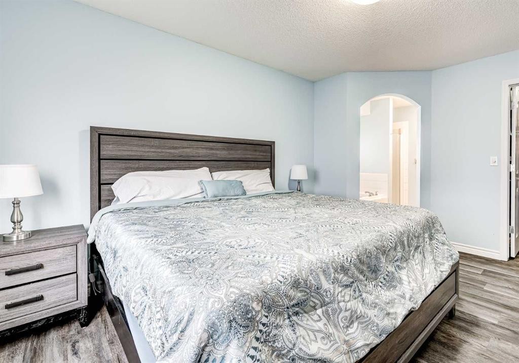 94 New Brighton Circle Se, Calgary, AB - Indoor Photo Showing Bedroom