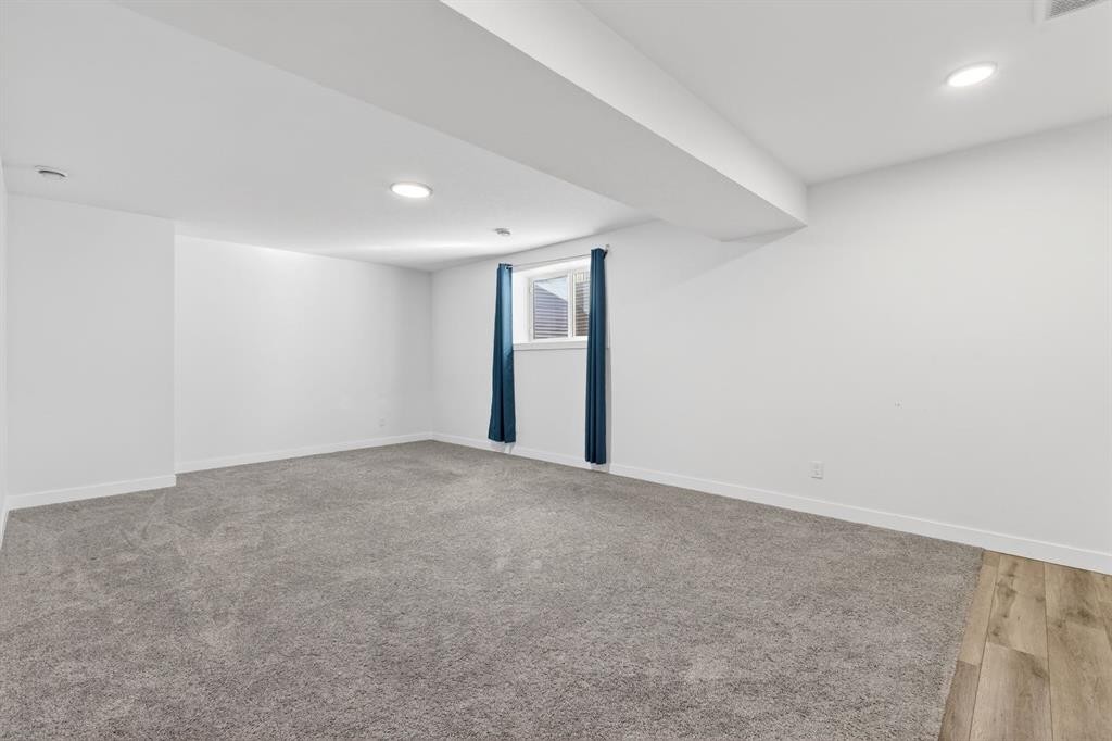 208 Dawson Circle, Chestermere, AB - Indoor Photo Showing Other Room