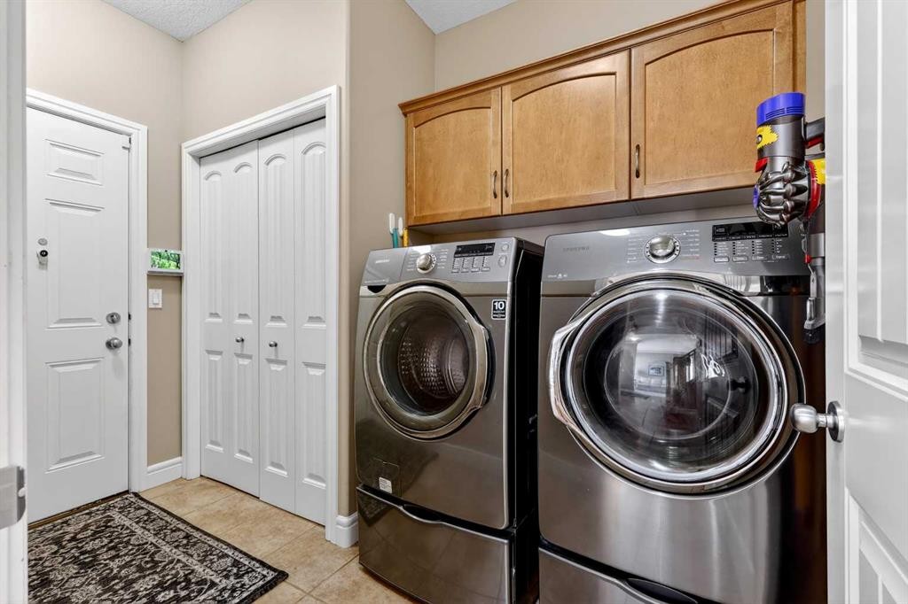 103 Kincora View Nw, Calgary, AB - Indoor Photo Showing Laundry Room