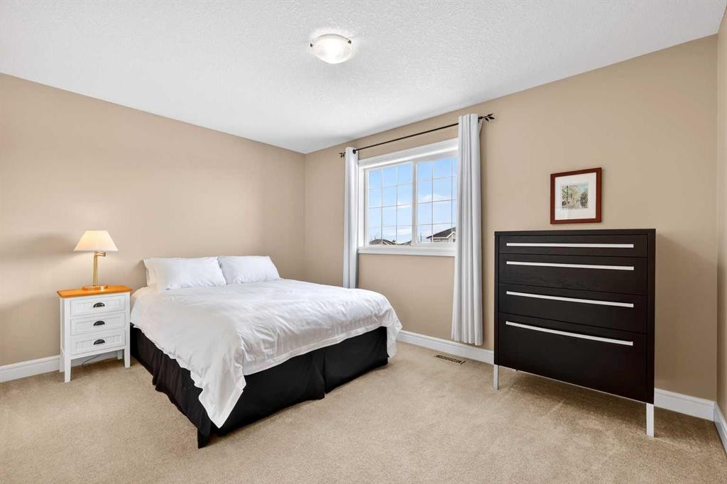 103 Kincora View Nw, Calgary, AB - Indoor Photo Showing Bedroom