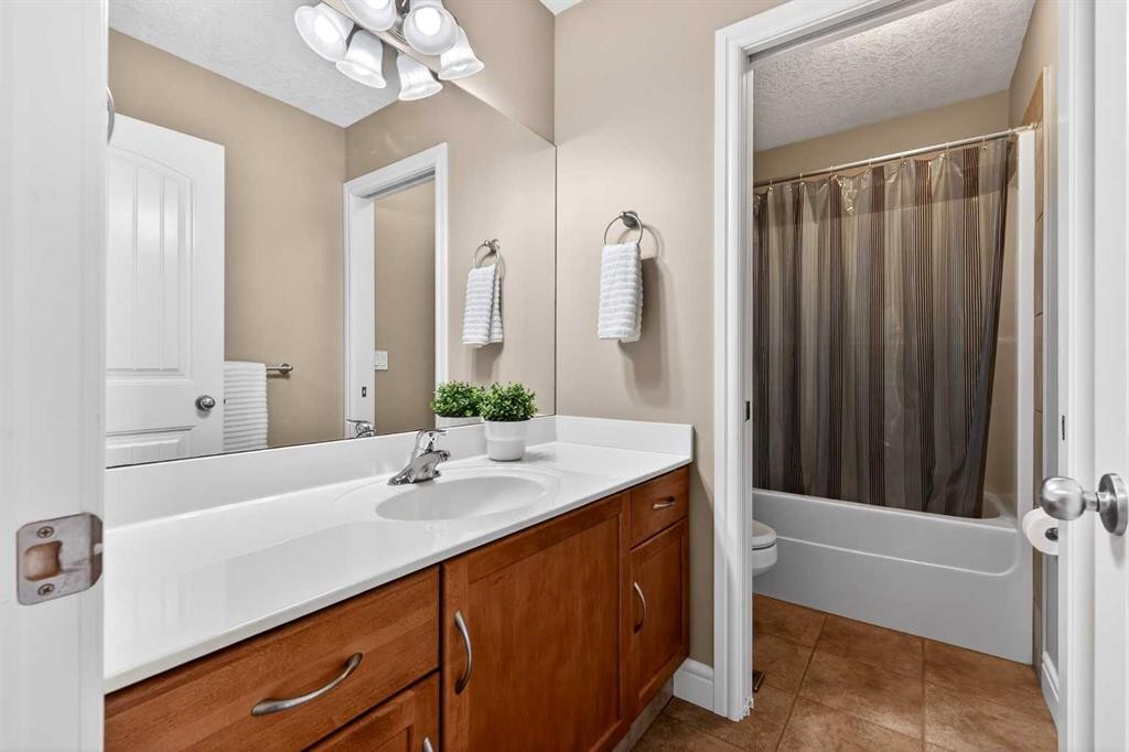 103 Kincora View Nw, Calgary, AB - Indoor Photo Showing Bathroom