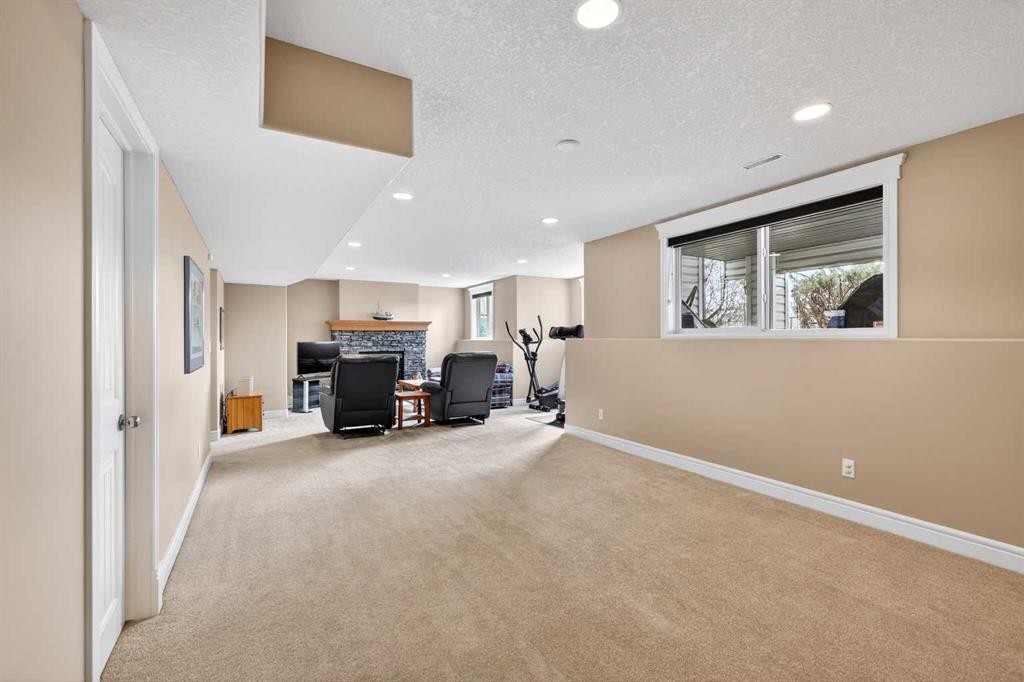 103 Kincora View Nw, Calgary, AB - Indoor Photo Showing Other Room