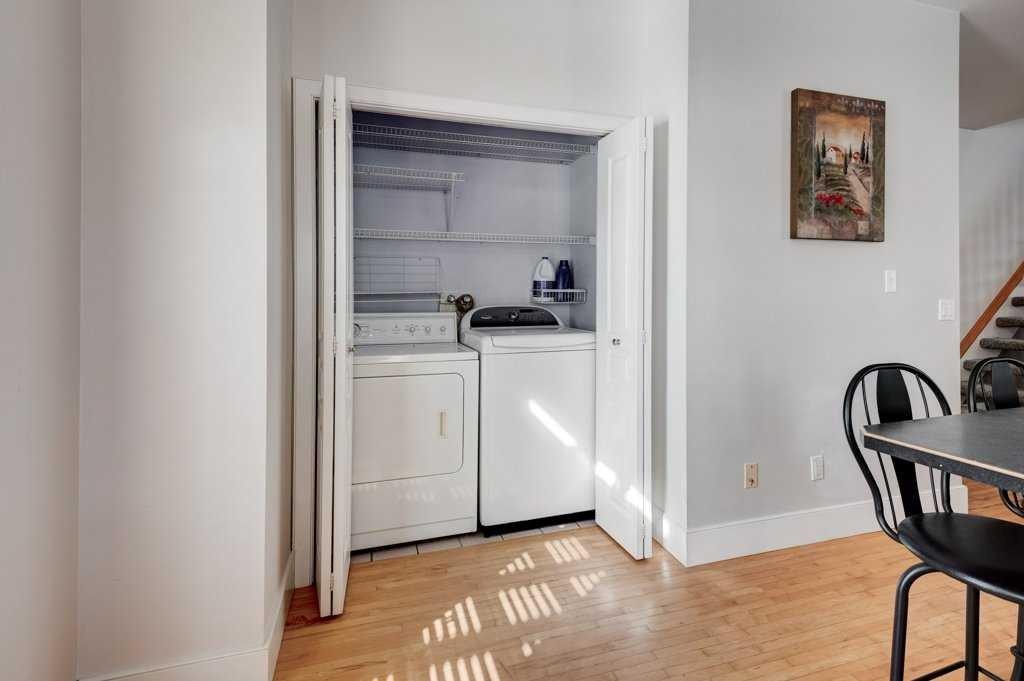703 52 Avenue Sw, Calgary, AB - Indoor Photo Showing Laundry Room