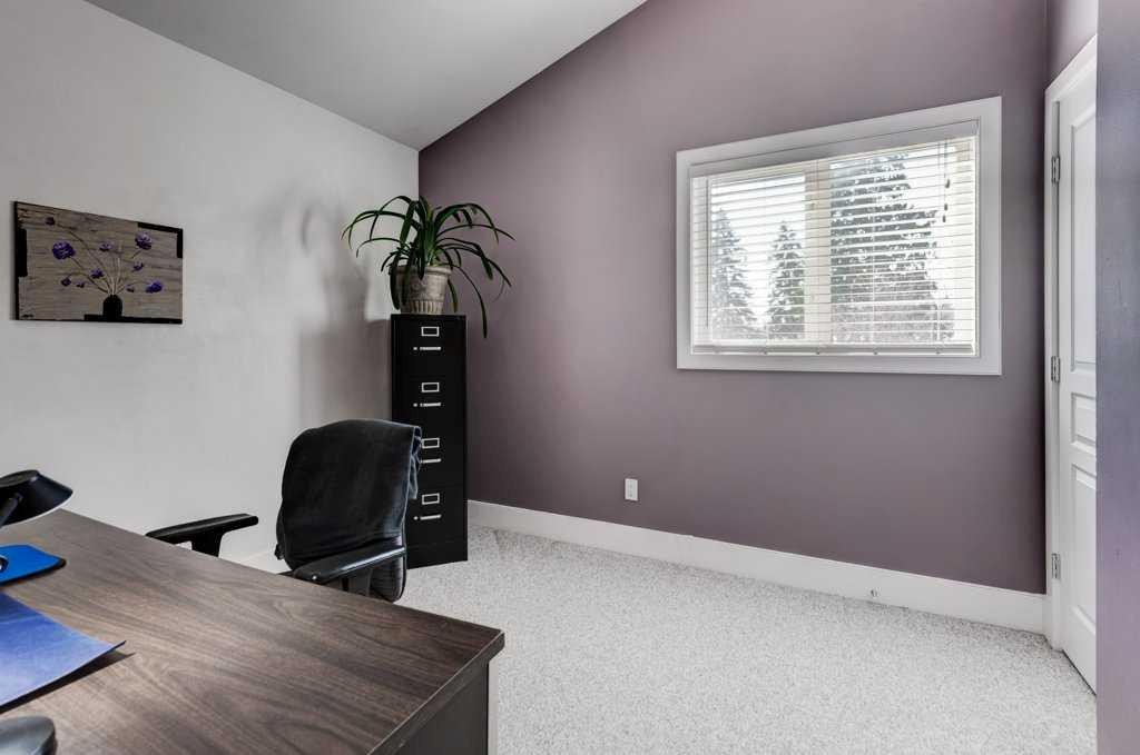 703 52 Avenue Sw, Calgary, AB - Indoor Photo Showing Office