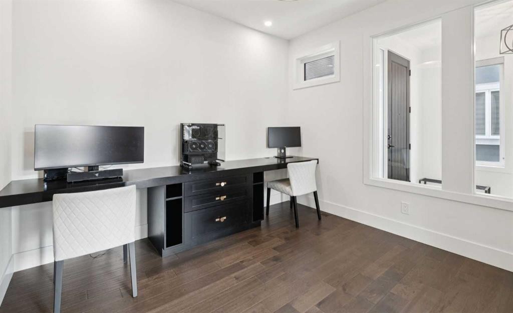 143 Aspen Summit Boulevard Sw, Calgary, AB - Indoor Photo Showing Office