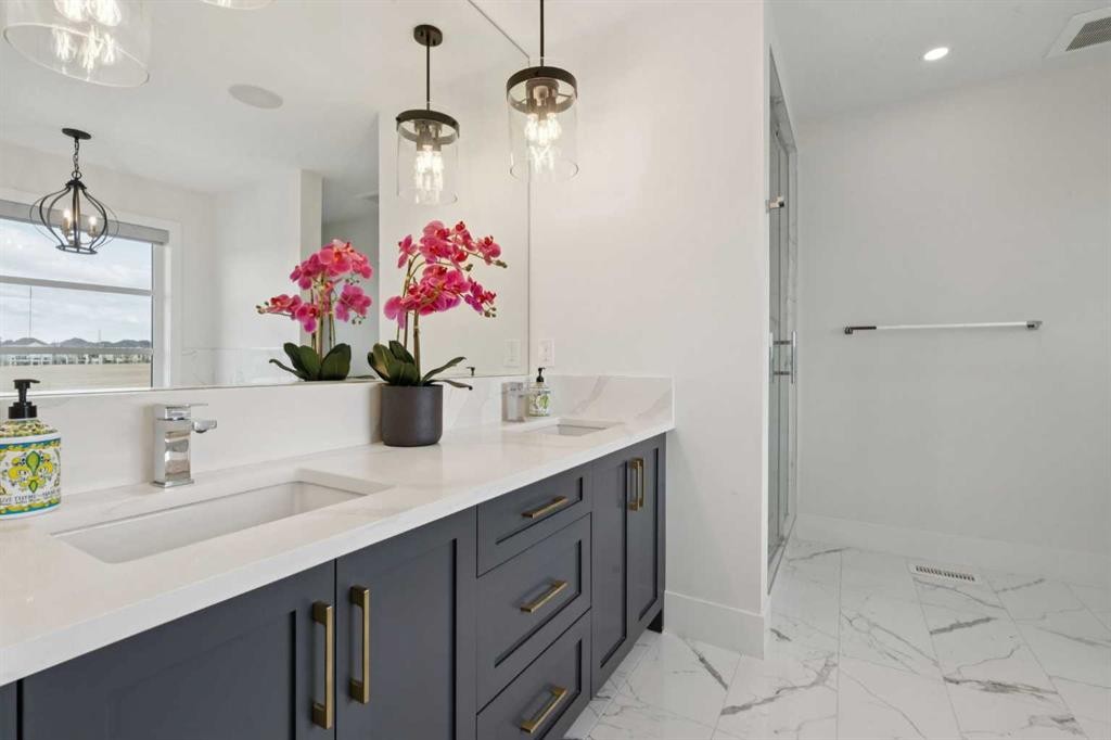 143 Aspen Summit Boulevard Sw, Calgary, AB - Indoor Photo Showing Bathroom