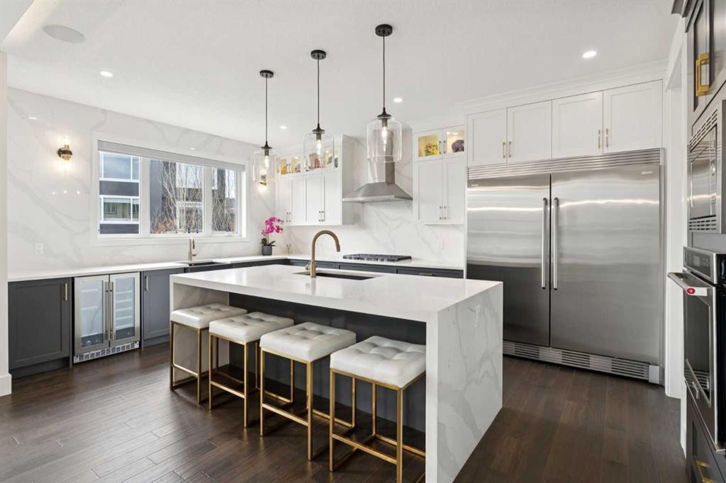 143 Aspen Summit Boulevard Sw, Calgary, AB - Indoor Photo Showing Kitchen With Upgraded Kitchen