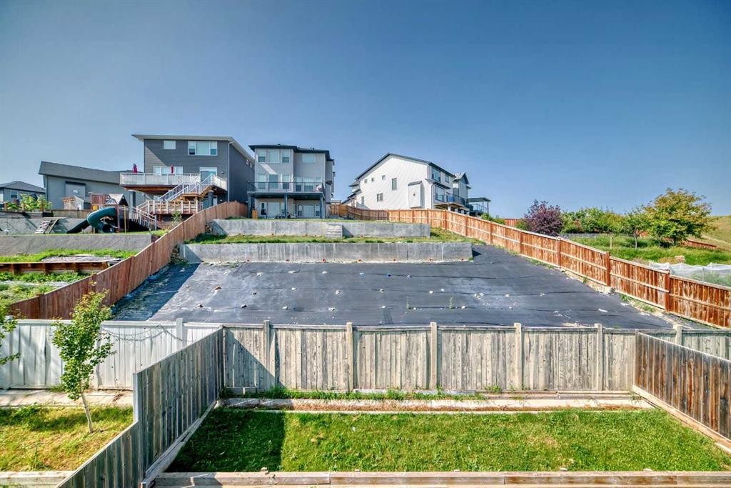 87 Sherwood Circle Nw, Calgary, AB - Outdoor