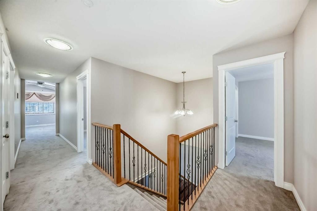 87 Sherwood Circle Nw, Calgary, AB - Indoor Photo Showing Other Room