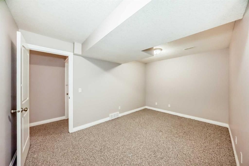 87 Sherwood Circle Nw, Calgary, AB - Indoor Photo Showing Other Room