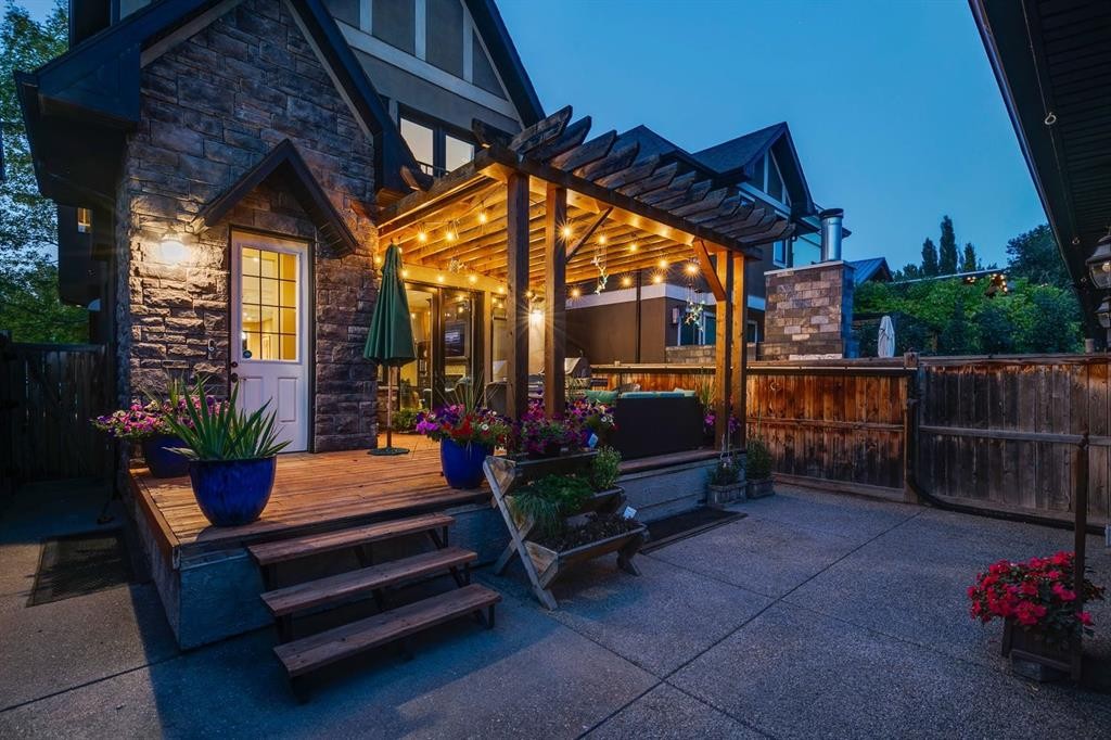 1727 Bowness Road Nw, Calgary, AB - Outdoor With Deck Patio Veranda