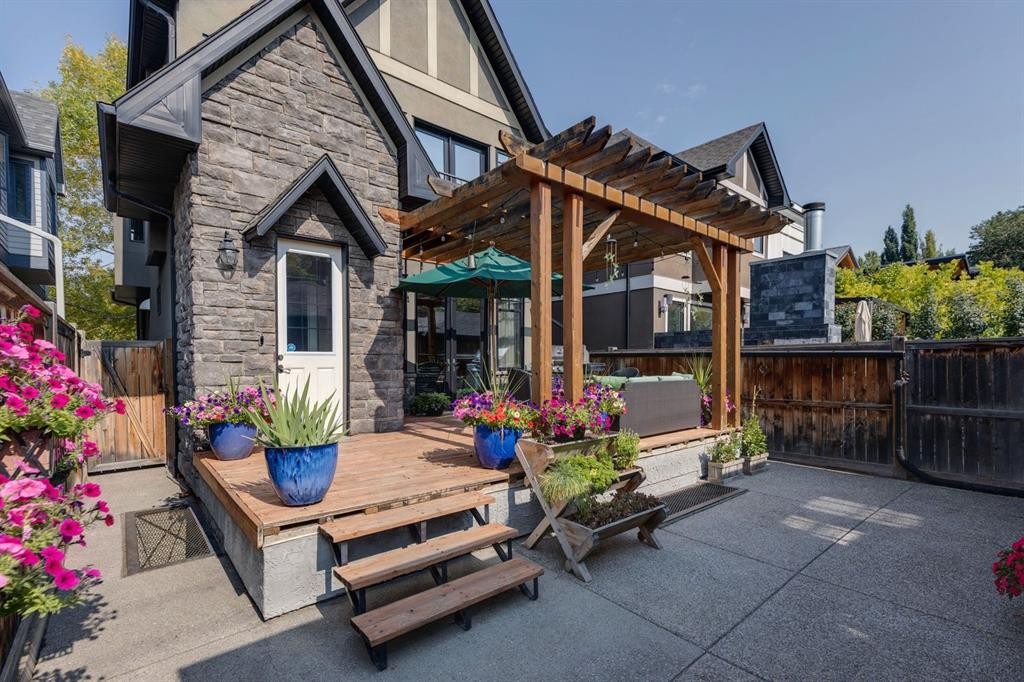 1727 Bowness Road Nw, Calgary, AB - Outdoor With Deck Patio Veranda