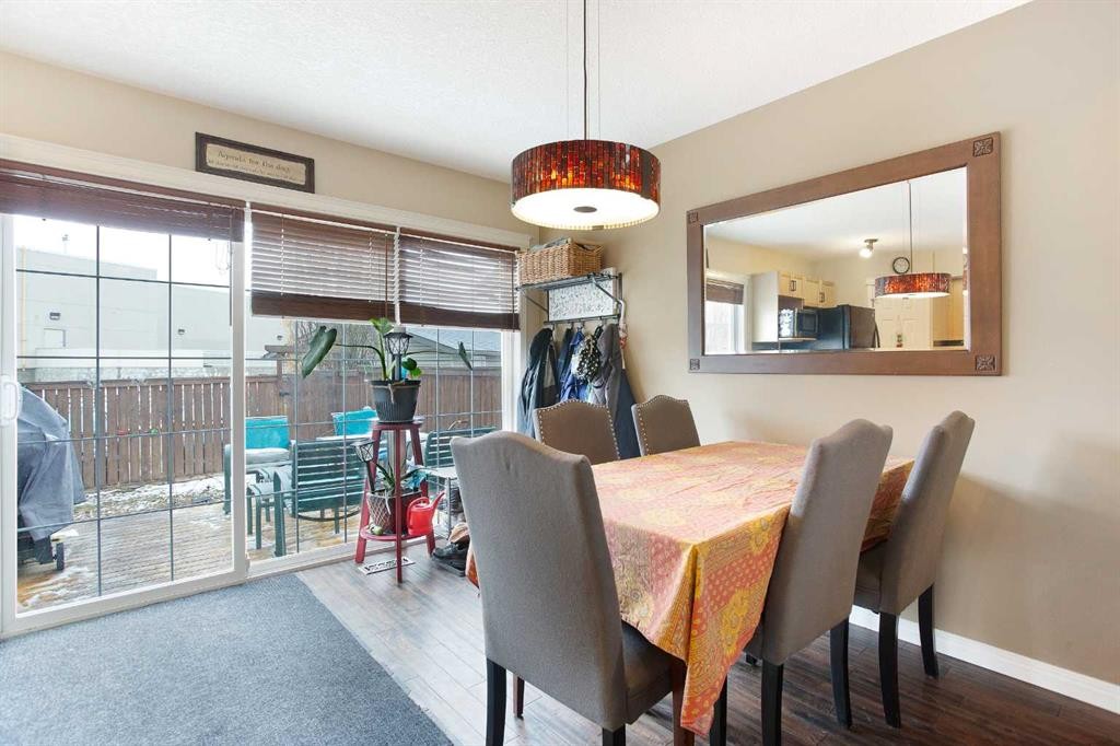 204 Eversyde Circle Sw, Calgary, AB - Indoor Photo Showing Dining Room