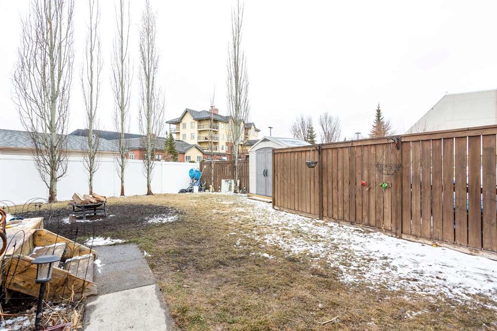 204 Eversyde Circle Sw, Calgary, AB - Outdoor