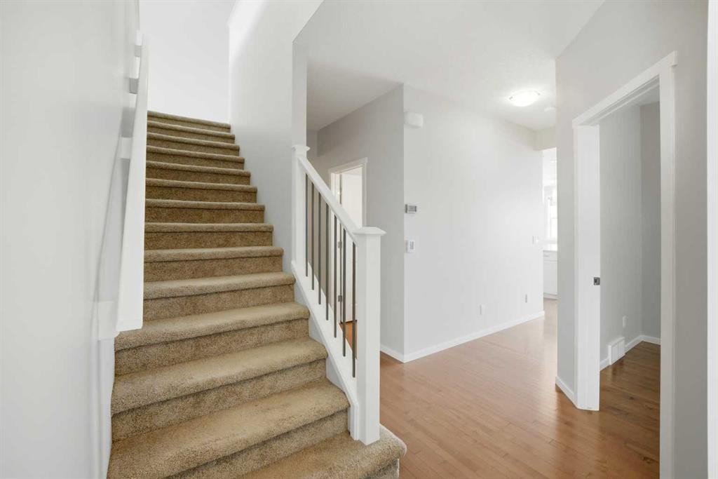76 Nolancrest Green Nw, Calgary, AB - Indoor Photo Showing Other Room