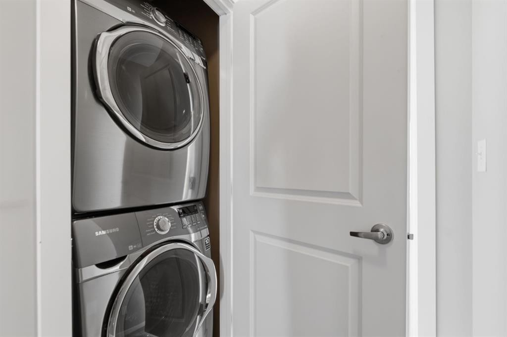 412 Ascot Circle Sw, Calgary, AB - Indoor Photo Showing Laundry Room