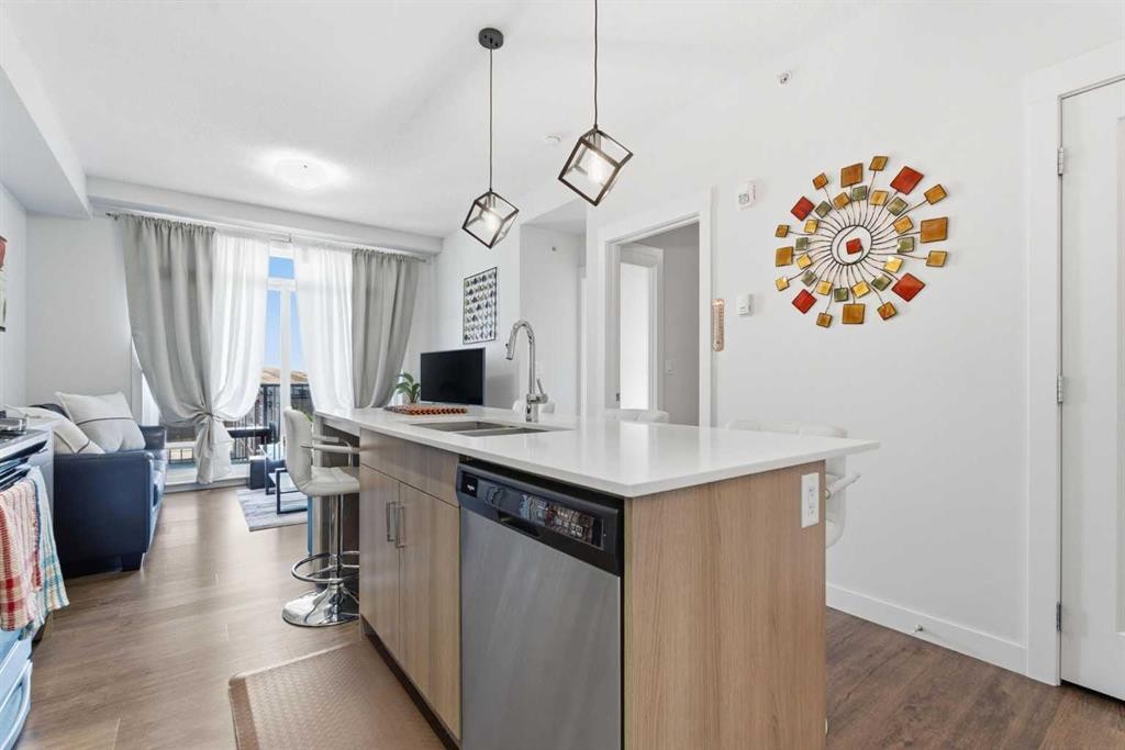 414-30 Walgrove Se, Calgary, AB - Indoor Photo Showing Kitchen With Double Sink