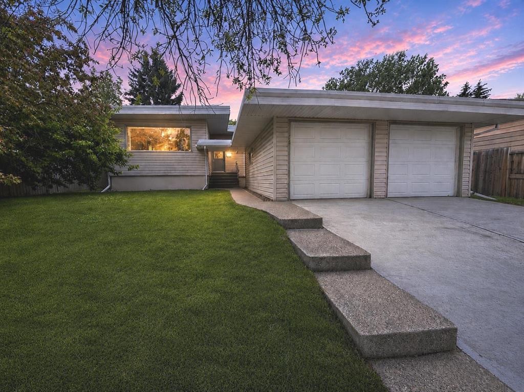 19 Meadowview Road Sw, Calgary, AB
