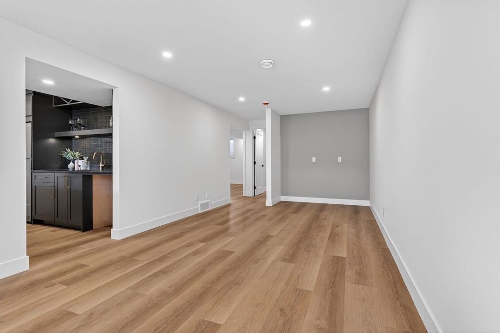 10619 Mapleglen Crescent Se, Calgary, AB - Indoor Photo Showing Other Room