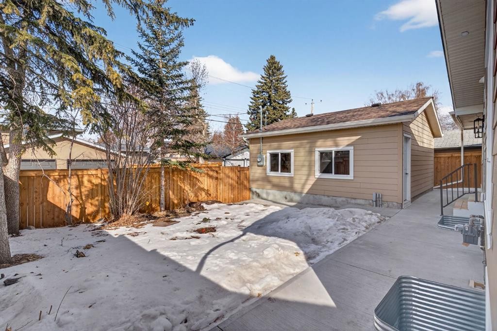 10619 Mapleglen Crescent Se, Calgary, AB - Outdoor