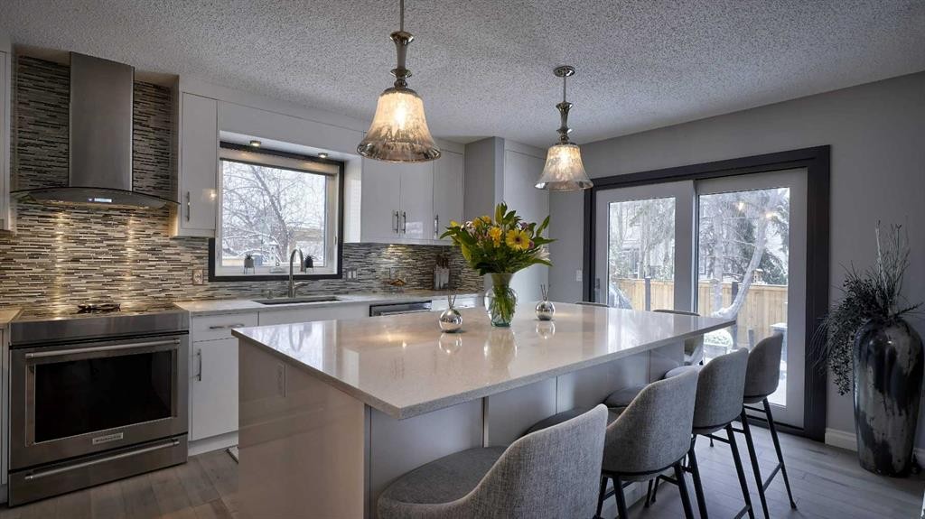 125 Riverview Place Se, Calgary, AB - Indoor Photo Showing Other Room