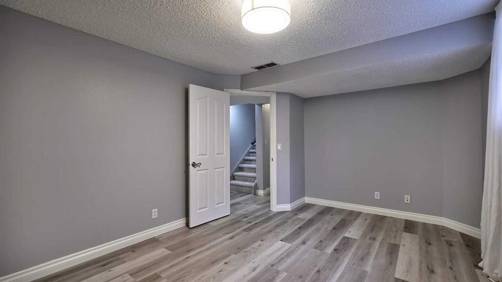125 Riverview Place Se, Calgary, AB - Indoor Photo Showing Other Room