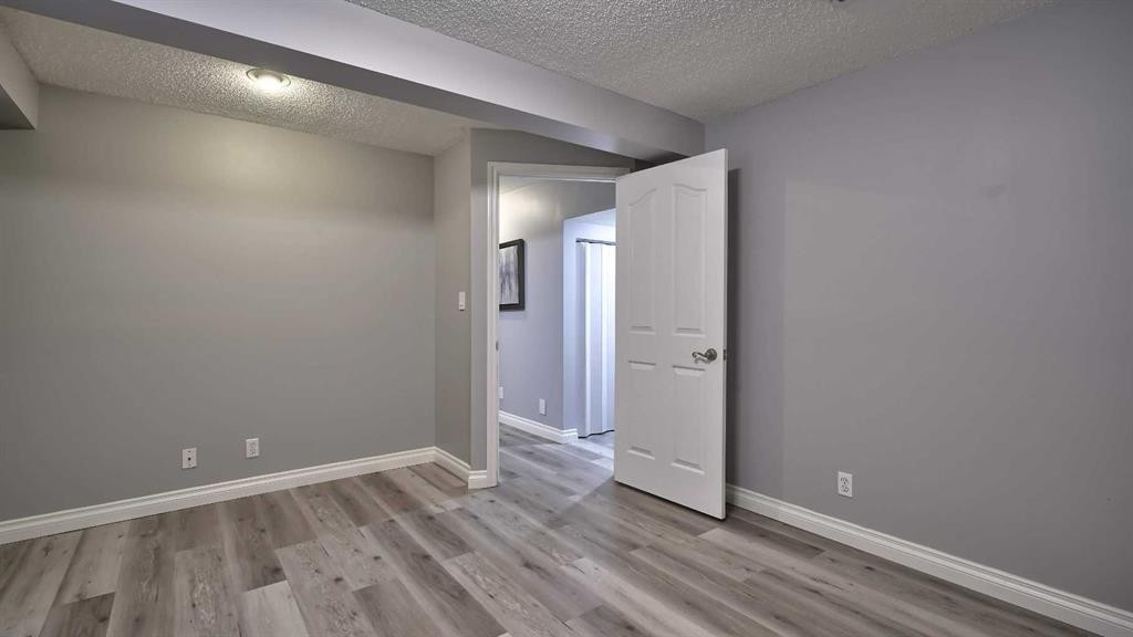 125 Riverview Place Se, Calgary, AB - Indoor Photo Showing Other Room