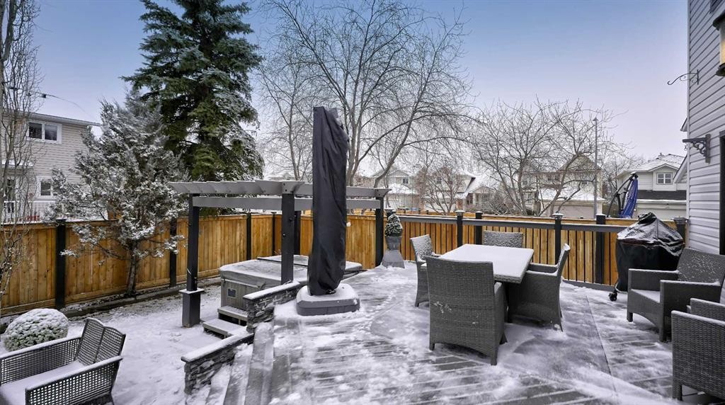 125 Riverview Place Se, Calgary, AB - Outdoor