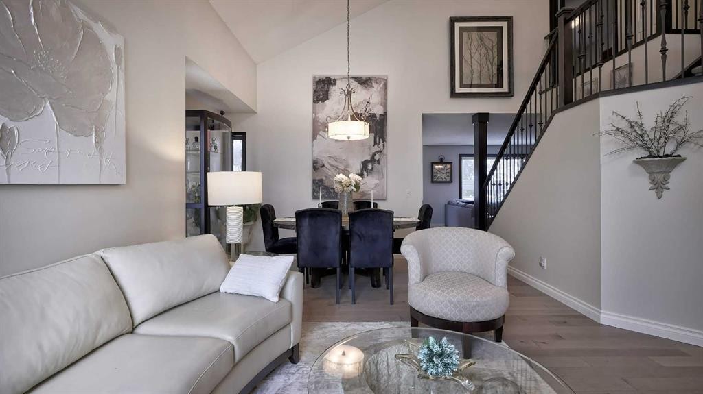 125 Riverview Place Se, Calgary, AB - Indoor Photo Showing Living Room