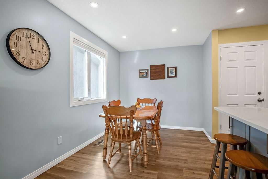 264 Midridge Crescent Se, Calgary, AB - Indoor Photo Showing Dining Room