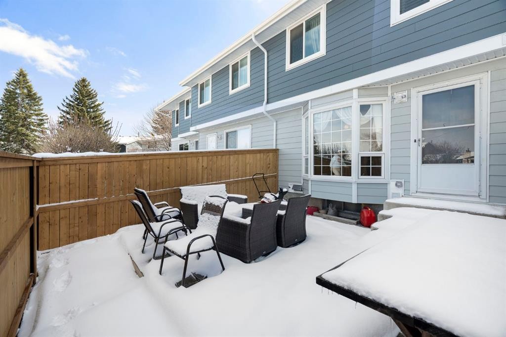 89 Bermuda Lane Nw, Calgary, AB - Outdoor