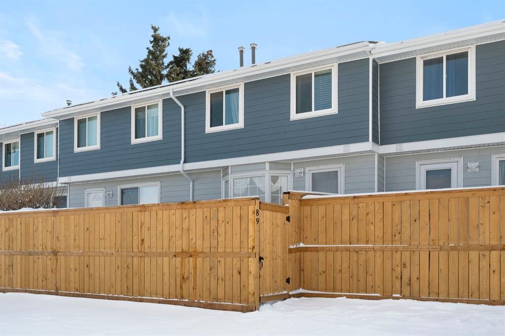 89 Bermuda Lane Nw, Calgary, AB - Outdoor