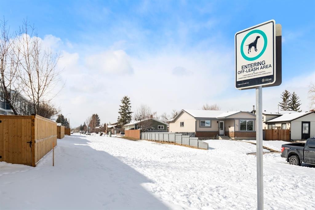 89 Bermuda Lane Nw, Calgary, AB - Outdoor