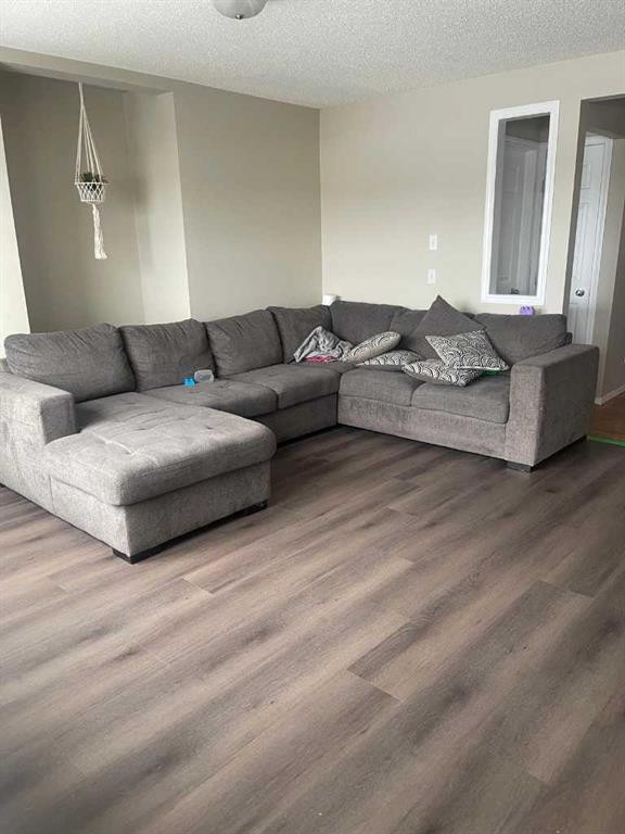 112 Covepark Rise Ne, Calgary, AB - Indoor Photo Showing Living Room