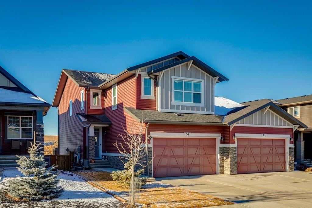 57 Crestridge Bay Sw, Calgary, AB - Outdoor With Facade